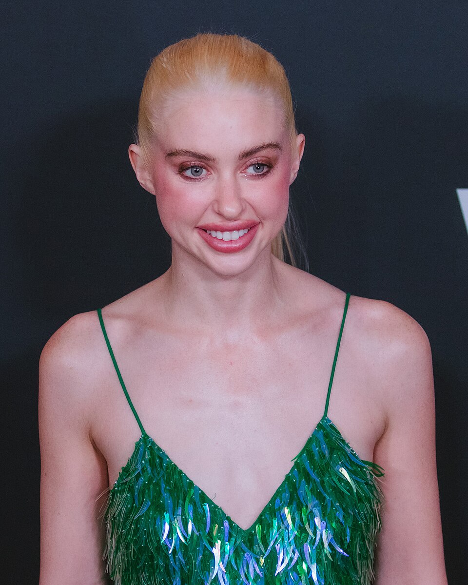 chloe cherry
