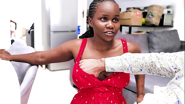 Thick African Amateur Shows Off Her Huge Boobs