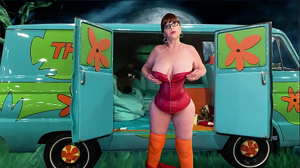 Mature Scooby Doo Velma cosplay with pussy licking, fucking & Creampie